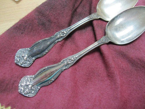 How to store clean silver spoons